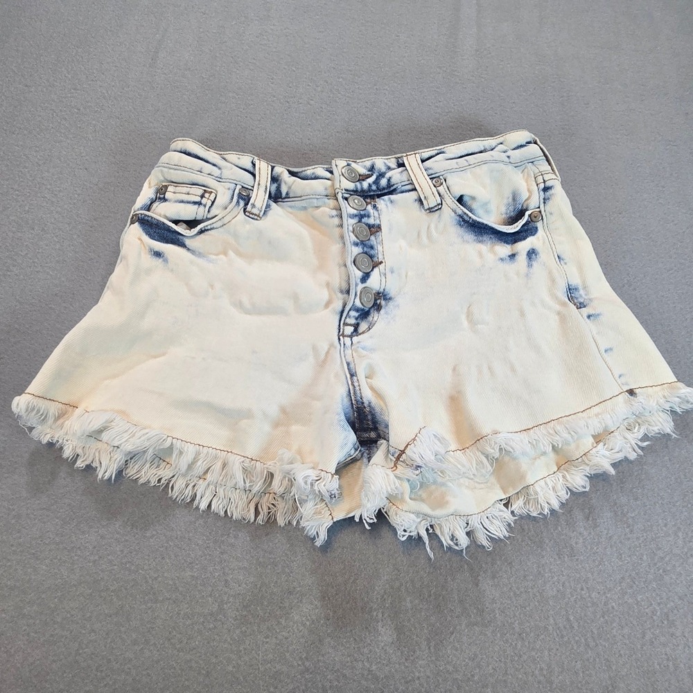 Altar'd State Denim Shorts Womens 26/3 Light Acid Wash Frayed Hem Button Fly‎